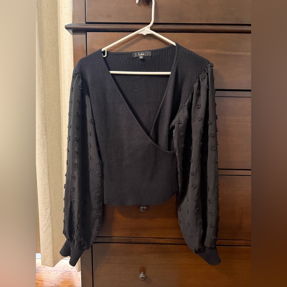 Lulus Black Ribbed Swiss Dot Balloon Sleeve Top